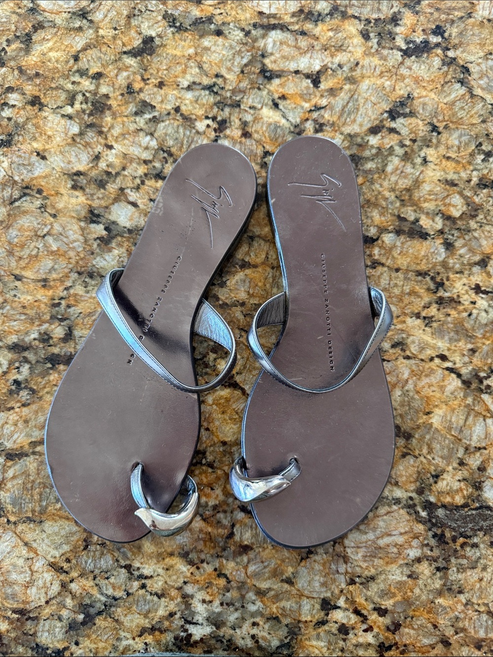 Giuseppe Zanotti Metallic Silver Leather Toe-Ring Sandals